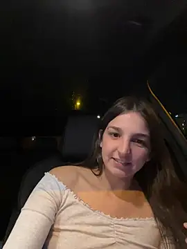 DoriDeluxe66 online show from March 14, 10:05 pm