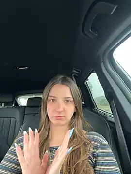 DoriDeluxe66 online show from October 13, 12:38 pm