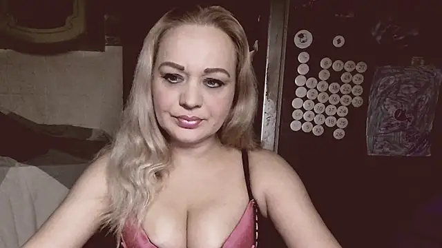 CaramelMilf online show from January 11, 5:29 pm
