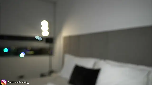Snapshot of kendall_ruiz chatting on February 21, 2:39 am kendall ruiz online show from February 21, 2:39 am