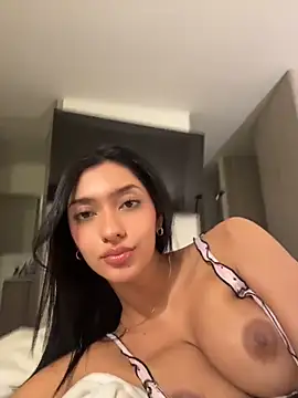 Snapshot of kendall_ruiz chatting on April 21, 1:42 am kendall ruiz online show from April 21, 1:42 am