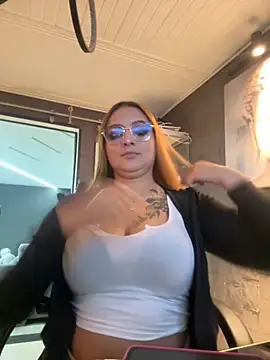 Emiily W online show from October 12, 7:02 pm