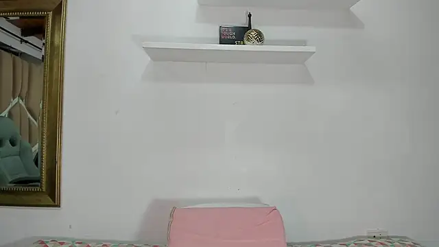 Snapshot of naia_blessed chatting on January 8, 7:13 pm naia blessed online show from January 8, 7:13 pm