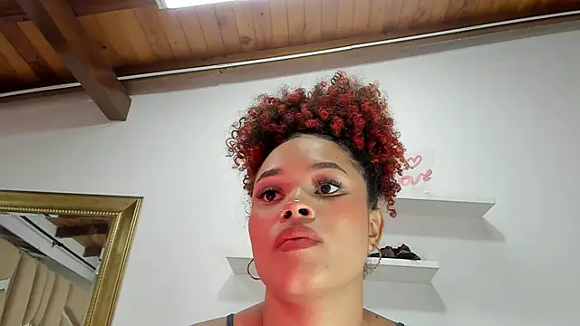 Snapshot of naia_blessed chatting on February 13, 7:10 pm naia blessed online show from February 13, 7:10 pm