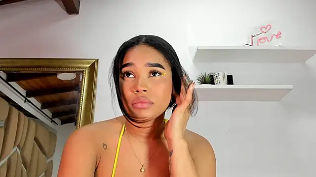Snapshot of naia_blessed chatting on February 25, 1:20 am naia blessed online show from February 25, 1:20 am