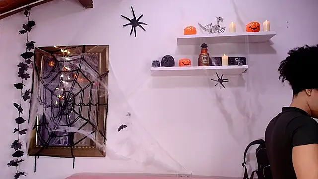 naia blessed online show from October 14, 7:14 pm