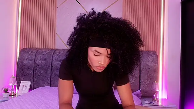 Snapshot of naia_blessed chatting on April 24, 7:16 pm naia blessed online show from April 24, 7:16 pm