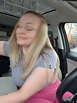 Bondgirl 013 online show from May 29, 2:37 pm