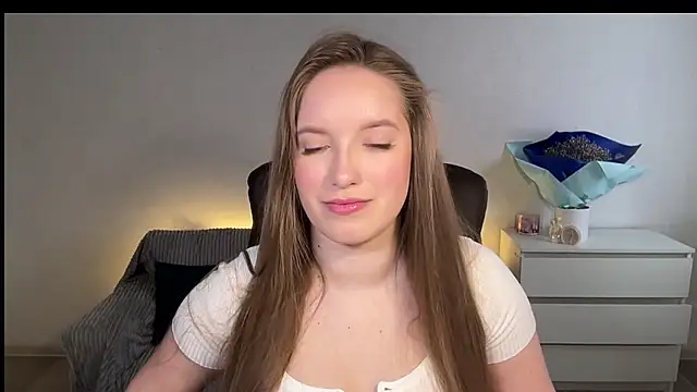 EvaMaddison online show from March 11, 7:14 am