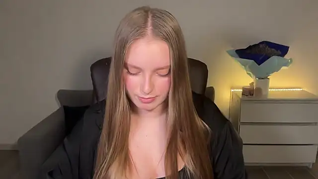 EvaMaddison online show from June 21, 9:17 pm
