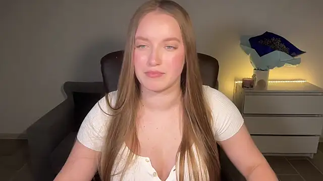 EvaMaddison online show from June 23, 8:07 pm