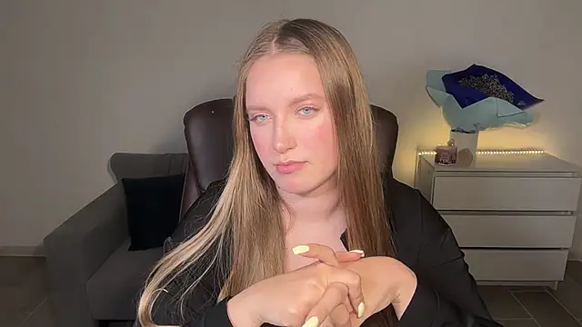 EvaMaddison online show from June 25, 9:08 pm