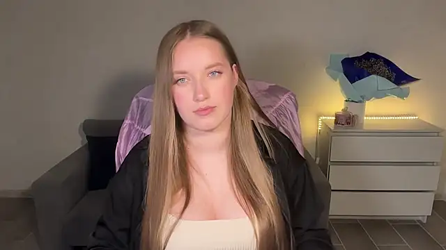 EvaMaddison online show from July 14, 9:42 pm
