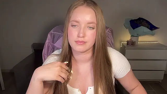 EvaMaddison online show from July 15, 8:36 pm