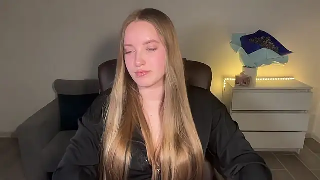EvaMaddison online show from July 20, 10:56 pm