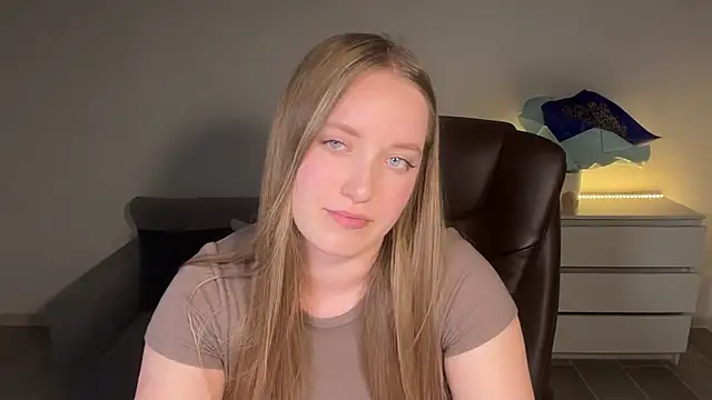 EvaMaddison online show from July 24, 9:24 pm