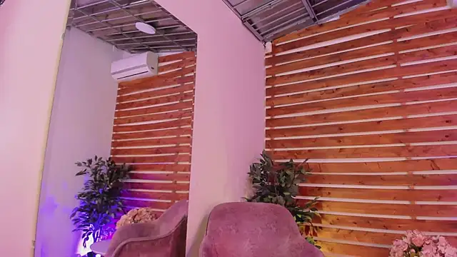  MeganRain online show from November 11, 8:47 am