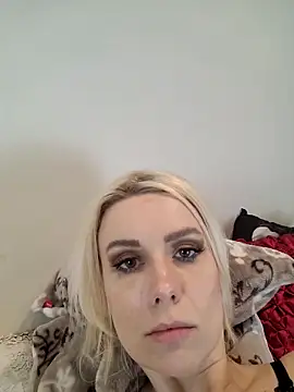 AureliaDoux online show from March 15, 9:38 pm