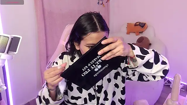 Nami usagi online show from October 10, 11:20 am