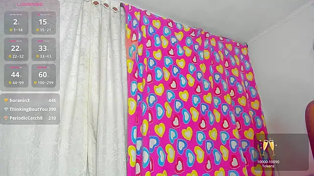Snapshot of caroline_tovar chatting on February 15, 9:59 pm caroline tovar online show from February 15, 9:59 pm