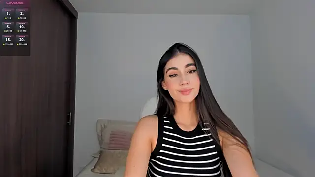 RebeccaBaxter online show from December 4, 2:20 am