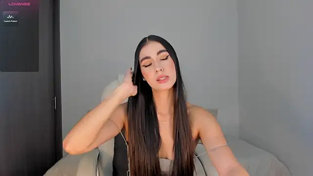 RebeccaBaxter online show from January 9, 12:35 am