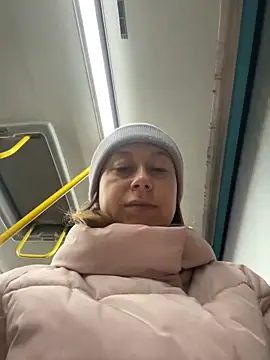 BrookeEvans online show from February 9, 6:47 pm