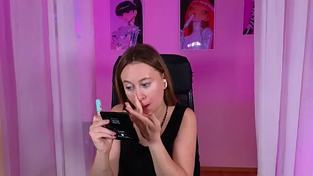 BrookeEvans online show from February 18, 11:52 pm