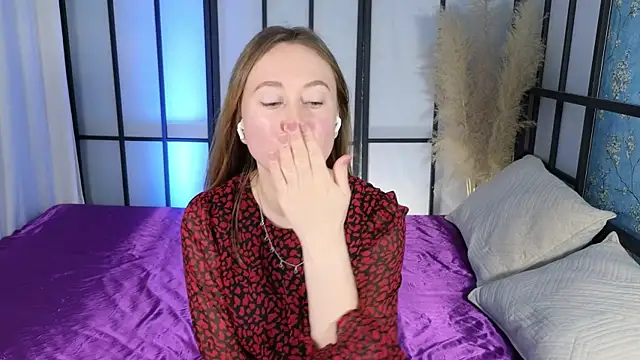 BrookeEvans online show from February 26, 9:58 pm