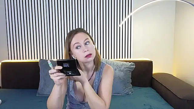 BrookeEvans online show from March 19, 12:59 am