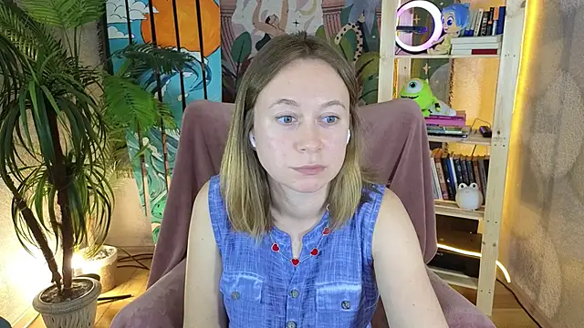 BrookeEvans online show from September 13, 8:52 pm