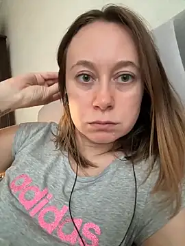 BrookeEvans online show from September 19, 5:31 am