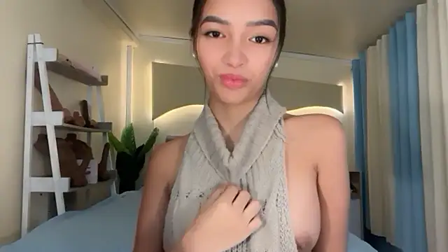  caroline69 online show from November 19, 2:33 am