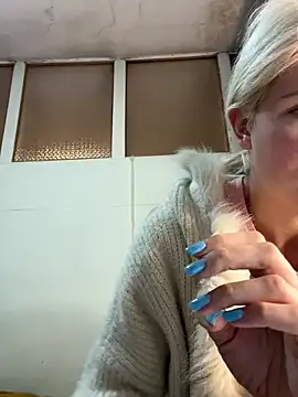 Snapshot of Keylili chatting on April 1, 4:37 pm Keylili online show from April 1, 4:37 pm