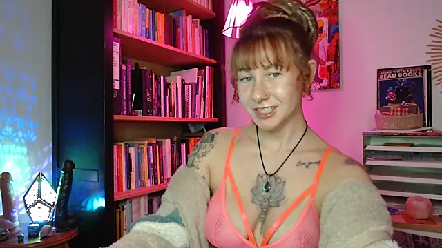 Luna Ink online show from January 5, 8:31 pm