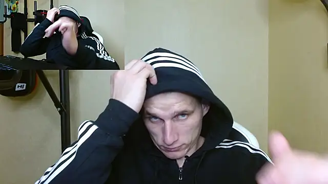 Snapshot of PoliglotJoe chatting on December 14, 9:56 pm PoliglotJoe online show from December 14, 9:56 pm