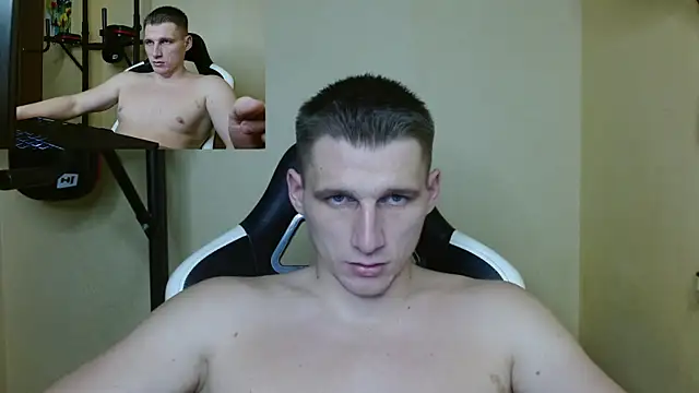 Snapshot of PoliglotJoe chatting on December 26, 11:46 pm PoliglotJoe online show from December 26, 11:46 pm