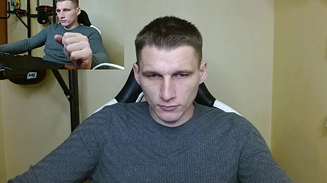 Snapshot of PoliglotJoe chatting on December 29, 6:03 am PoliglotJoe online show from December 29, 6:03 am