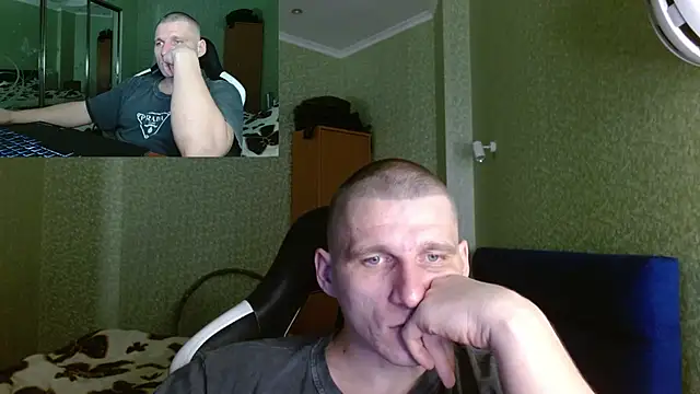 Snapshot of PoliglotJoe chatting on January 24, 12:09 am PoliglotJoe online show from January 24, 12:09 am