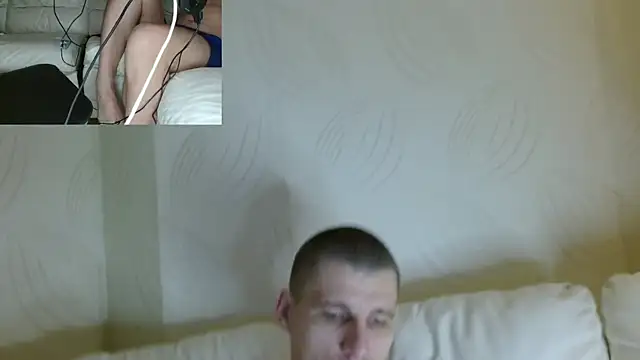 Snapshot of PoliglotJoe chatting on February 4, 9:20 pm PoliglotJoe online show from February 4, 9:20 pm