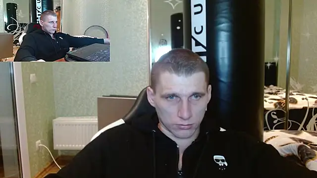 Snapshot of PoliglotJoe chatting on February 10, 4:08 am PoliglotJoe online show from February 10, 4:08 am