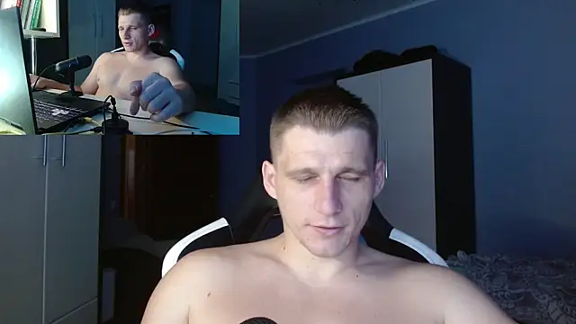 Snapshot of PoliglotJoe chatting on September 13, 3:01 pm PoliglotJoe online show from September 13, 3:01 pm