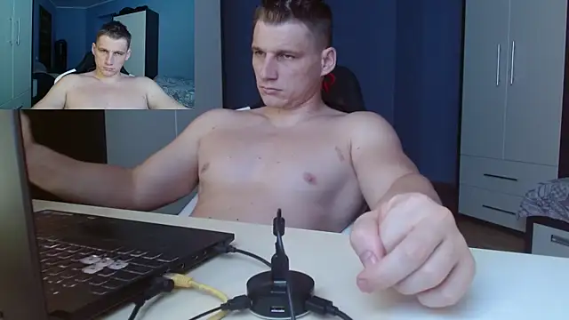 Snapshot of PoliglotJoe chatting on September 14, 1:10 pm PoliglotJoe online show from September 14, 1:10 pm