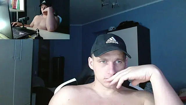 Snapshot of PoliglotJoe chatting on September 22, 4:14 am PoliglotJoe online show from September 22, 4:14 am