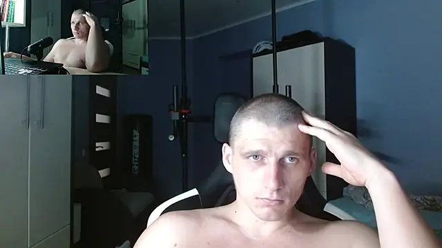 Snapshot of PoliglotJoe chatting on October 6, 10:29 pm PoliglotJoe online show from October 6, 10:29 pm