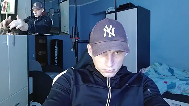 Snapshot of PoliglotJoe chatting on October 10, 12:26 pm PoliglotJoe online show from October 10, 12:26 pm