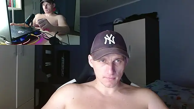 Snapshot of PoliglotJoe chatting on October 16, 6:31 pm PoliglotJoe online show from October 16, 6:31 pm