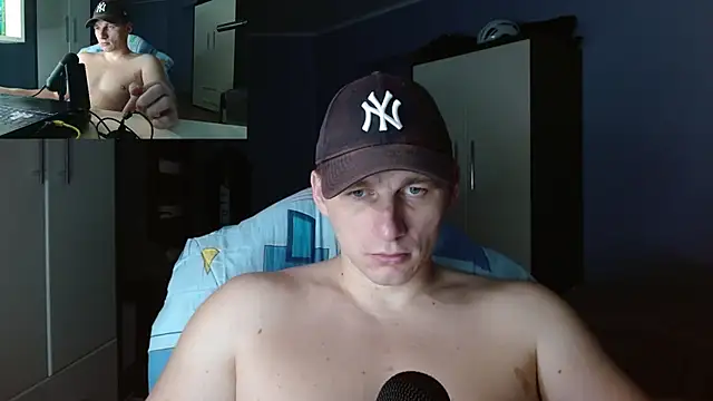 Snapshot of PoliglotJoe chatting on October 26, 3:23 am PoliglotJoe online show from October 26, 3:23 am