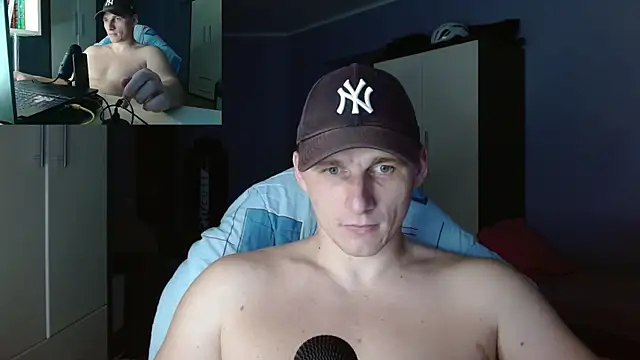 Snapshot of PoliglotJoe chatting on October 27, 1:04 pm PoliglotJoe online show from October 27, 1:04 pm