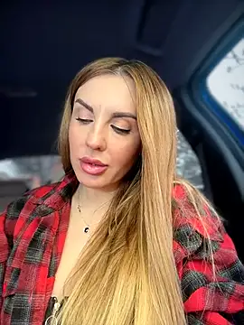 Snapshot of Kalli_Fornia chatting on February 18, 9:49 am Kalli Fornia online show from February 18, 9:49 am